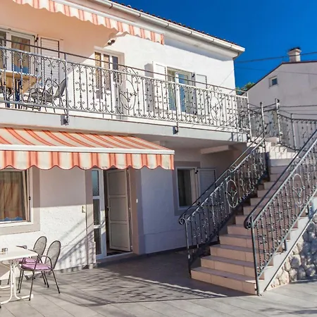Sunny Elegant Apartament